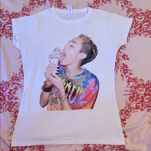 Miley Cyrus short sleeve t-shirt